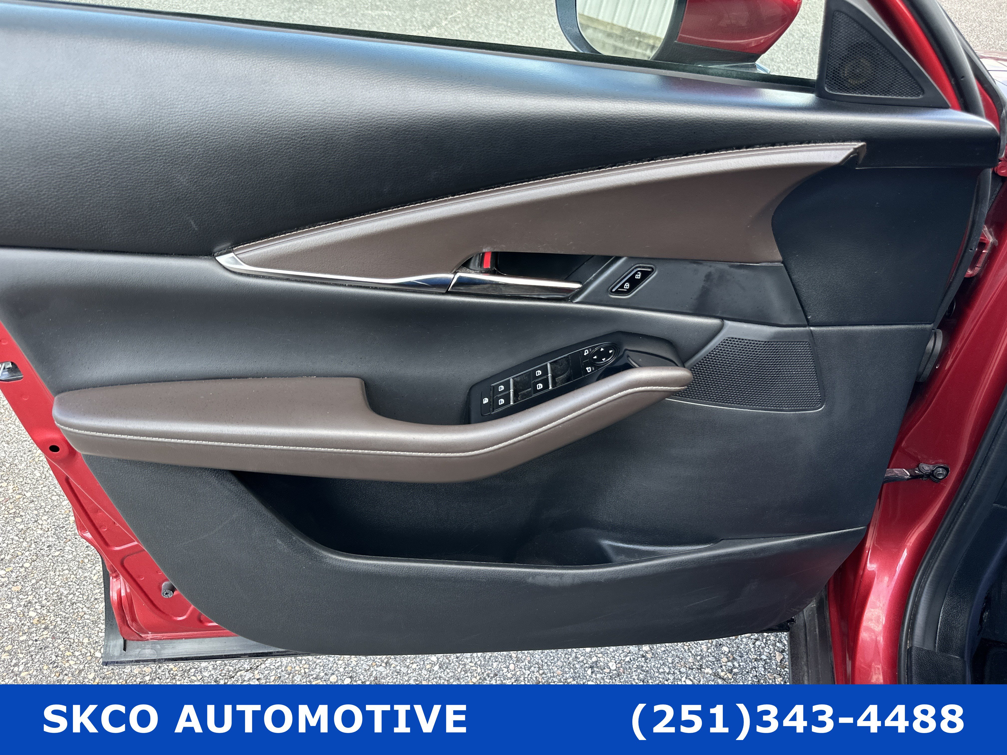 Used 2023 MAZDA CX-30 AWD 2.5 S w/ Premium Package image 12