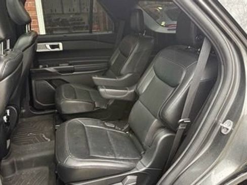Used 2020 Ford Explorer Limited w/ Class III Trailer Tow Package image 8