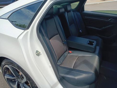 Used 2018 Honda Accord Sport image 14