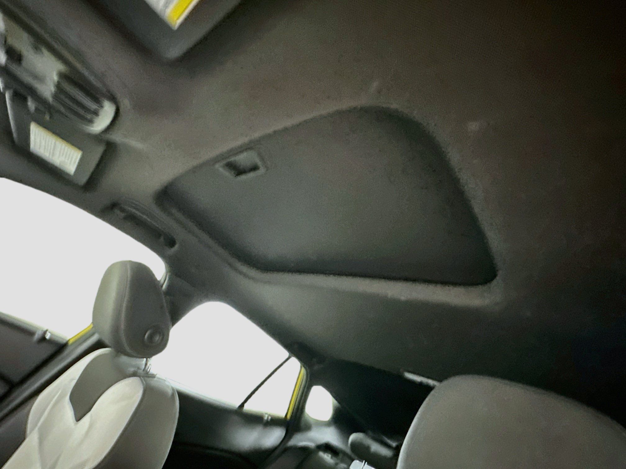 Used 2024 Chevrolet Trax RS w/ Sunroof Package FWD image 26