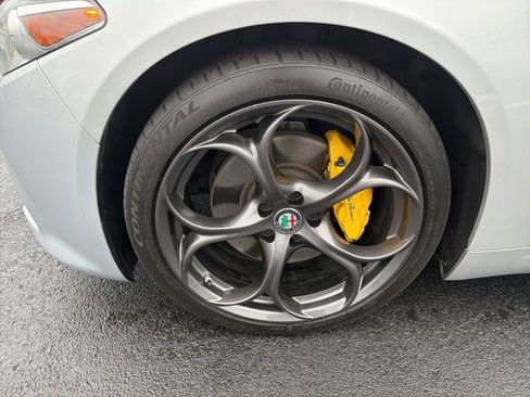 Used 2019 Alfa Romeo Giulia Ti Sport w/ Quick Order Package 22S Sport image 10