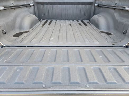 Used 2022 RAM 1500 Laramie AWD/4WD image 30