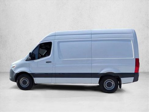 Used 2024 Mercedes-Benz Sprinter 2500 image 8