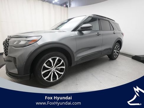 Used 2026 Ford Explorer ST-Line AWD/4WD image 1