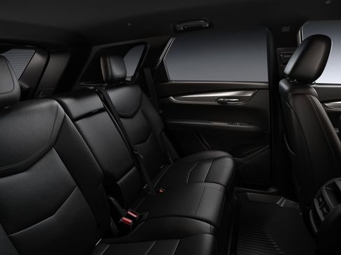 New 2025 Cadillac XT5 Luxury w/ LPO, Floor Liner Package image 35