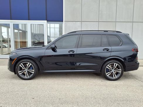 Used 2023 BMW X7 xDrive40i w/ M Sport Package AWD/4WD image 3