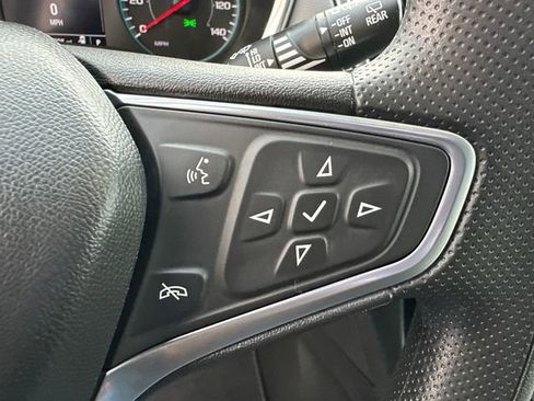 Used 2023 Chevrolet Equinox LS image 28