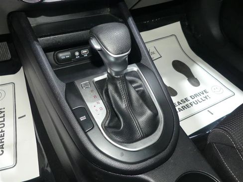 Used 2019 Kia Forte LXS image 34