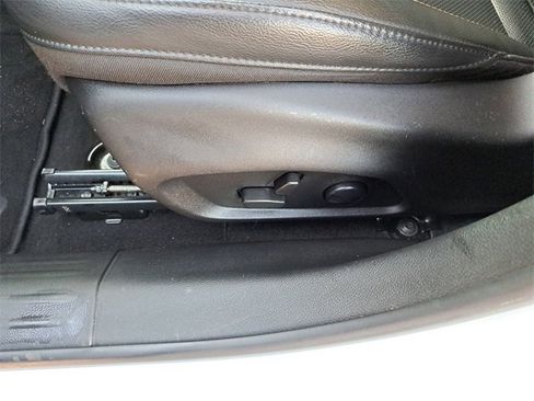 Used 2022 Jeep Compass Limited image 17