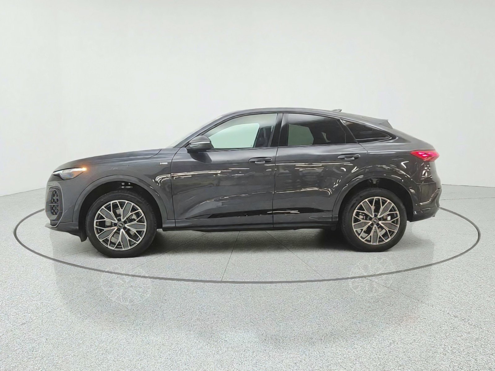 New 2026 Audi Q5 Premium Plus AWD/4WD image 8