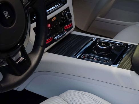 Used 2023 Rolls-Royce Ghost AWD/4WD image 6