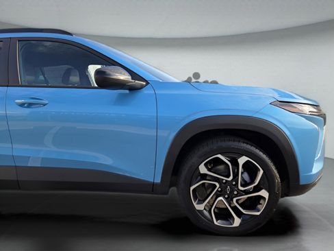 New 2026 Chevrolet Trax RS w/ Sunroof Package image 25