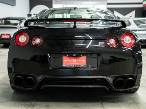 Used 2013 Nissan GT-R Premium image 8