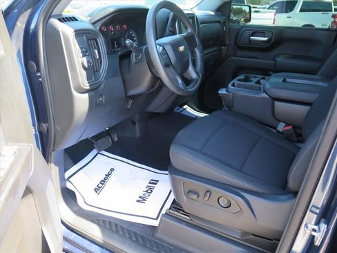 Used 2022 Chevrolet Silverado 1500 Custom image 10