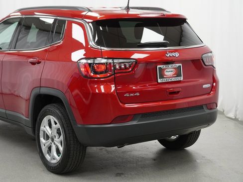 Certified 2025 Jeep Compass Latitude w/ Convenience Group image 14