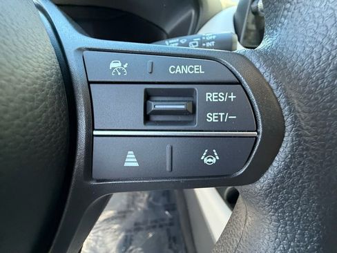 New 2026 Honda HR-V LX image 16