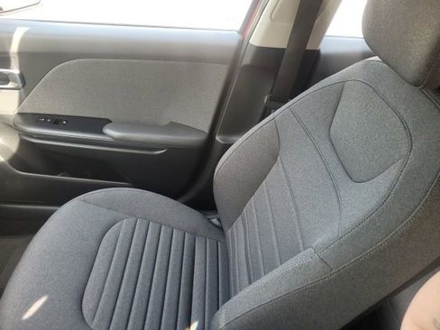 Certified 2025 Kia K4 EX FWD image 17