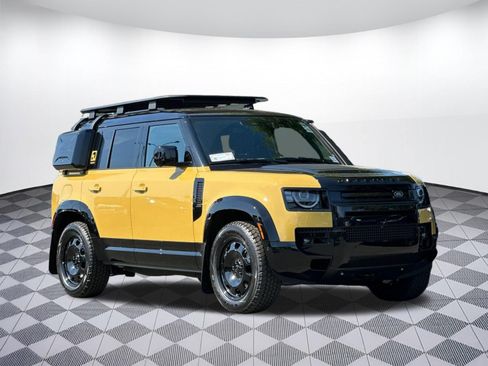 New 2026 Land Rover Defender 110 Trophy Edition AWD/4WD image 6