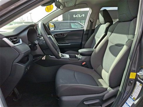 Used 2022 Toyota RAV4 LE image 14