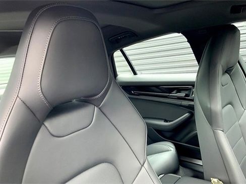 New 2025 Porsche Panamera 4 image 8