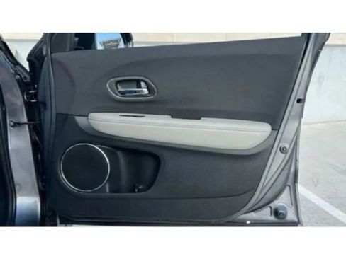 Used 2019 Honda HR-V EX image 17