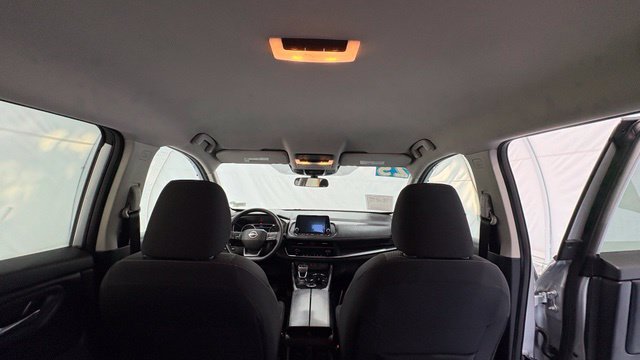 Used 2025 Nissan Rogue SV AWD/4WD image 30