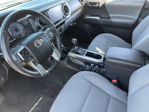 Used 2021 Toyota Tacoma SR5 RWD image 19