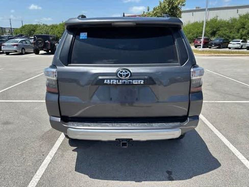 Used 2020 Toyota 4Runner TRD Off-Road Premium w/ Moonroof Package AWD/4WD image 4