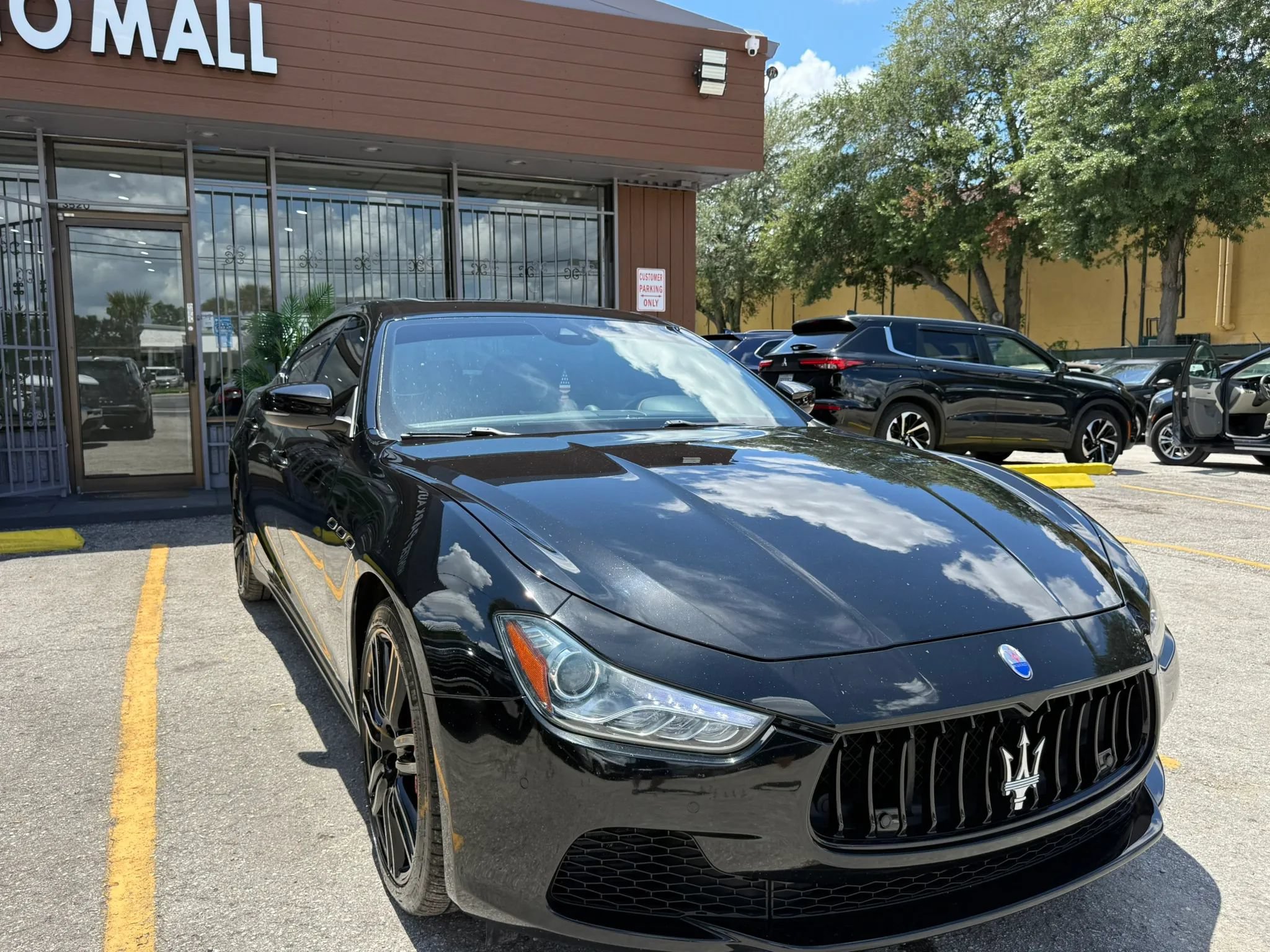 Used 2017 Maserati Ghibli S Q4 AWD/4WD image 3