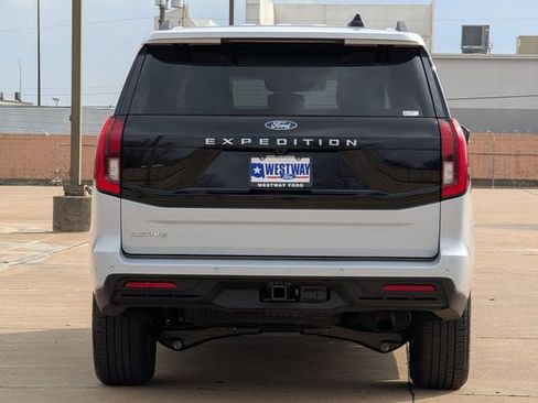 New 2025 Ford Expedition Active image 27