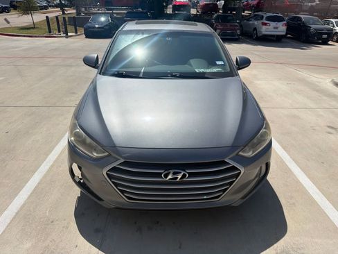 Used 2018 Hyundai Elantra Value Edition FWD image 2