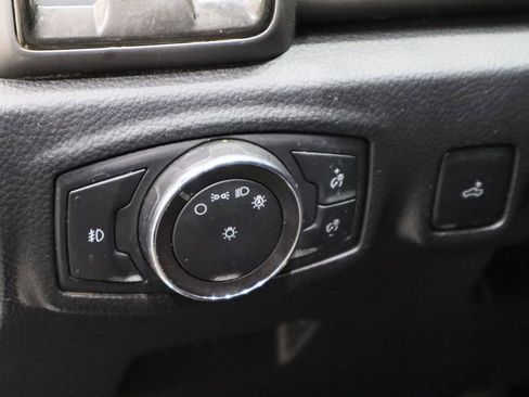 Used 2019 Ford Ranger XLT image 22