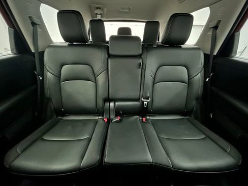 Used 2025 Nissan Pathfinder SL image 38