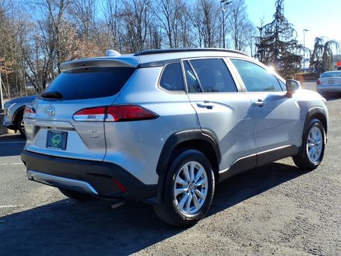 Used 2023 Toyota Corolla Cross LE image 7