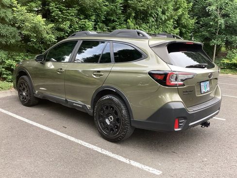 Used 2022 Subaru Outback Premium AWD/4WD image 9