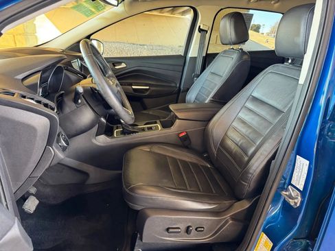 Used 2017 Ford Escape Titanium FWD image 11