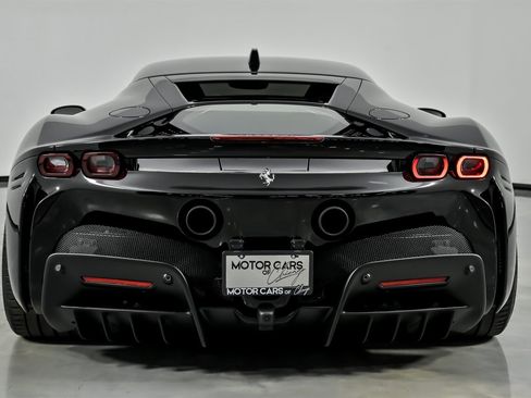 Used 2022 Ferrari SF90 Stradale image 11