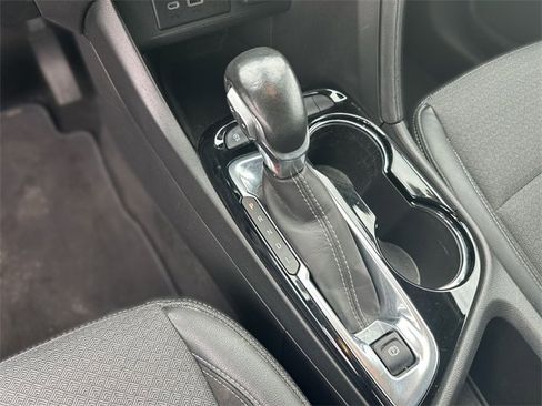 Used 2021 Buick Encore GX Select image 20