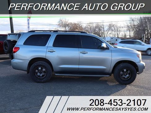 Used 2008 Toyota Sequoia Limited image 2