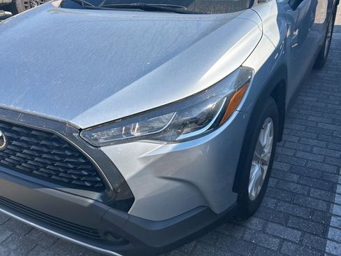 Used 2023 Toyota Corolla Cross LE image 4