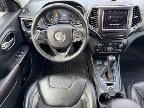 Used 2019 Jeep Cherokee Trailhawk w/ Cold Weather Group AWD/4WD image 27