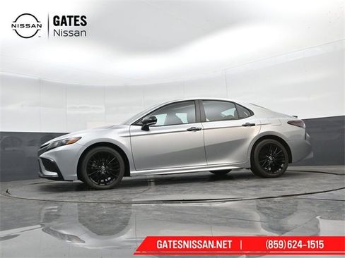 Used 2022 Toyota Camry SE image 38