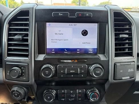 Used 2020 Ford F150 XLT w/ Equipment Group 302A Luxury AWD/4WD image 24