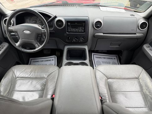 Used 2003 Ford Expedition XLT image 10