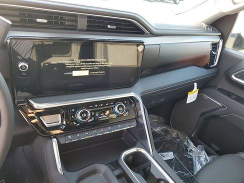 New 2026 GMC Sierra 3500 Denali w/ Denali Reserve Package AWD/4WD image 28