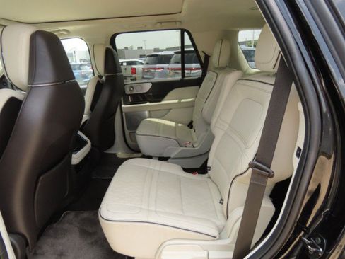Used 2022 Lincoln Navigator Black Label AWD/4WD image 19