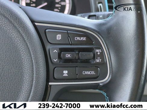 Used 2019 Kia Niro EX image 26