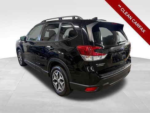 Used 2023 Subaru Forester Premium AWD/4WD image 3