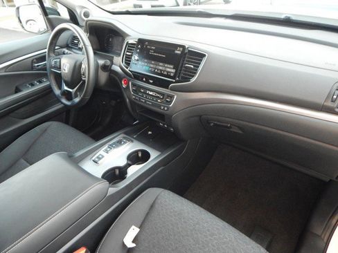 Used 2024 Honda Ridgeline Sport image 20