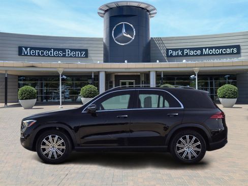 Used 2025 Mercedes-Benz GLE 350 4MATIC image 3